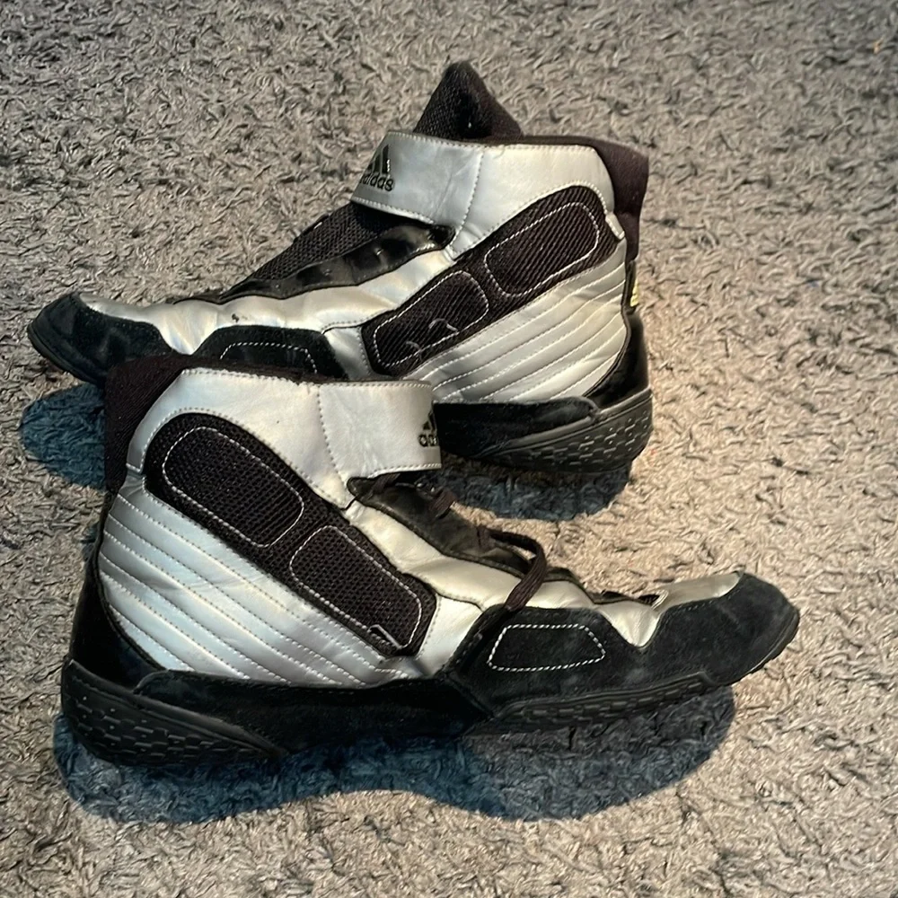 Adidas tyrint V - Picture 2 of 8